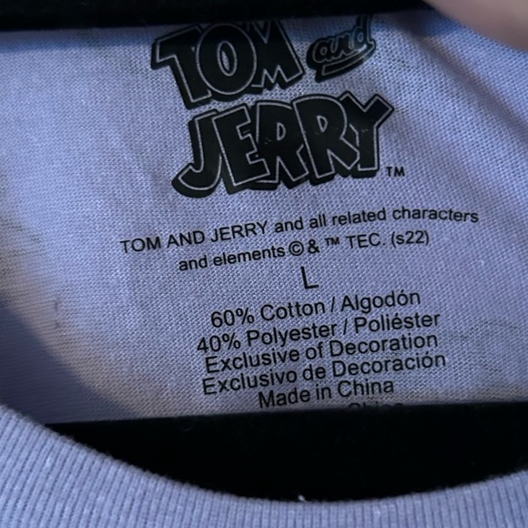 Tom and Jerry purple, embroidered crop top shirt. Sz L - Picture 4 of 4